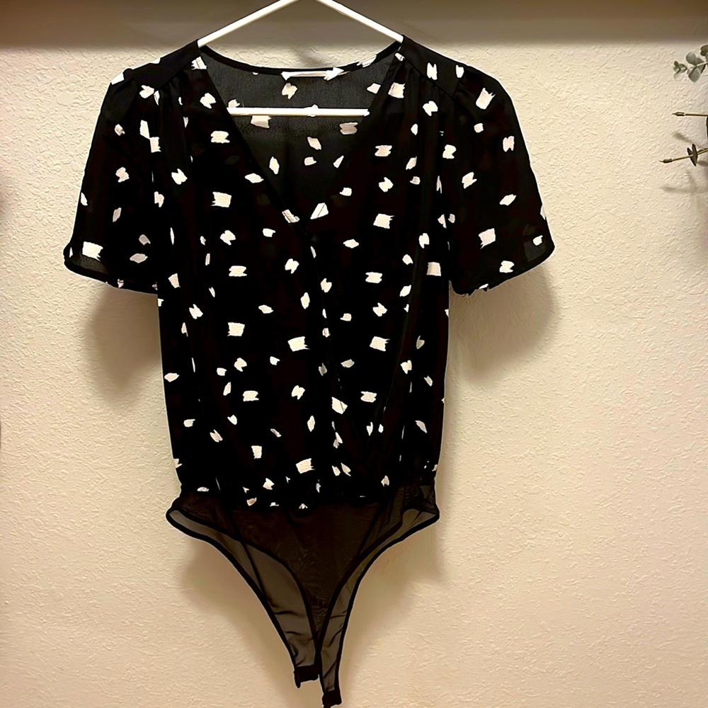 Kona Surplice Bodysuit Blouse - size Small. Lush brand. Worn once.